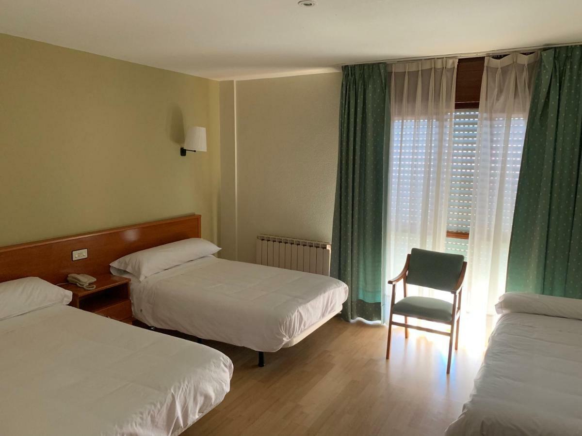 Hotel Arcea Villaviciosa Luaran gambar