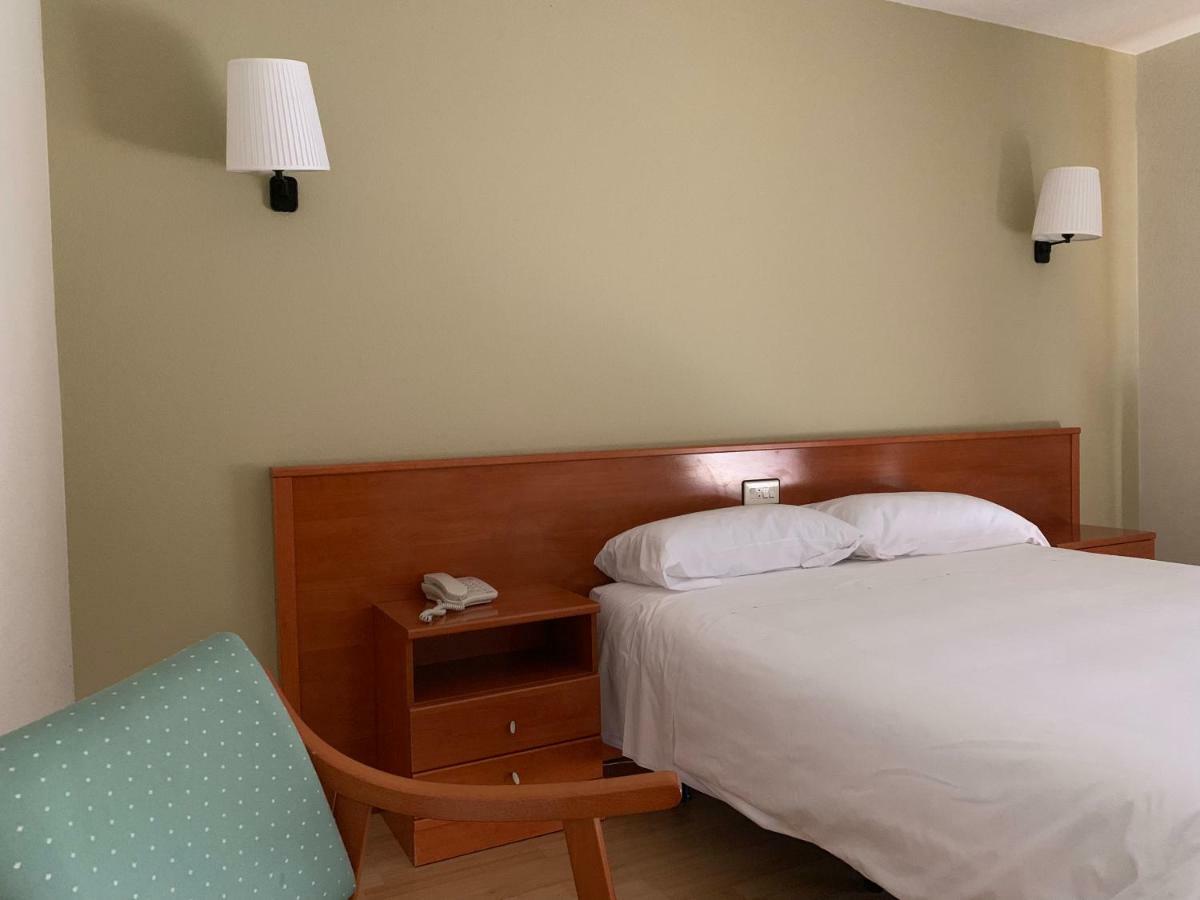 Hotel Arcea Villaviciosa Luaran gambar